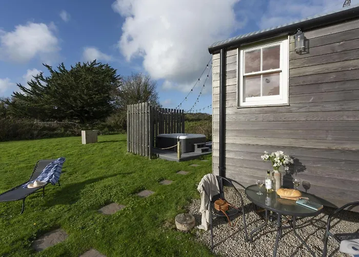 Nori\'S Nest, Shepherds Hut, Croft Hooper