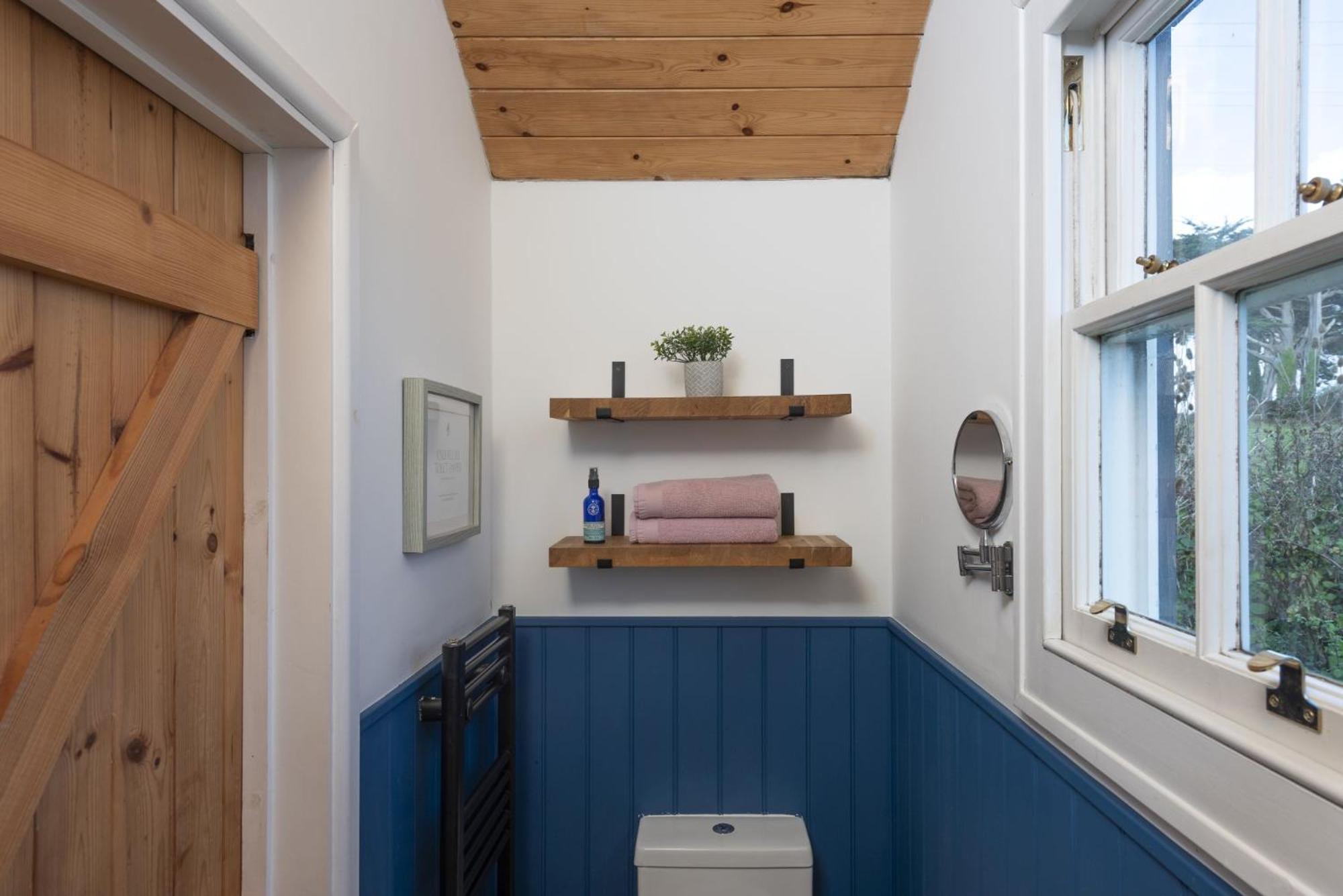 Nori's Nest, Shepherds Hut, Croft Hooper Holiday home