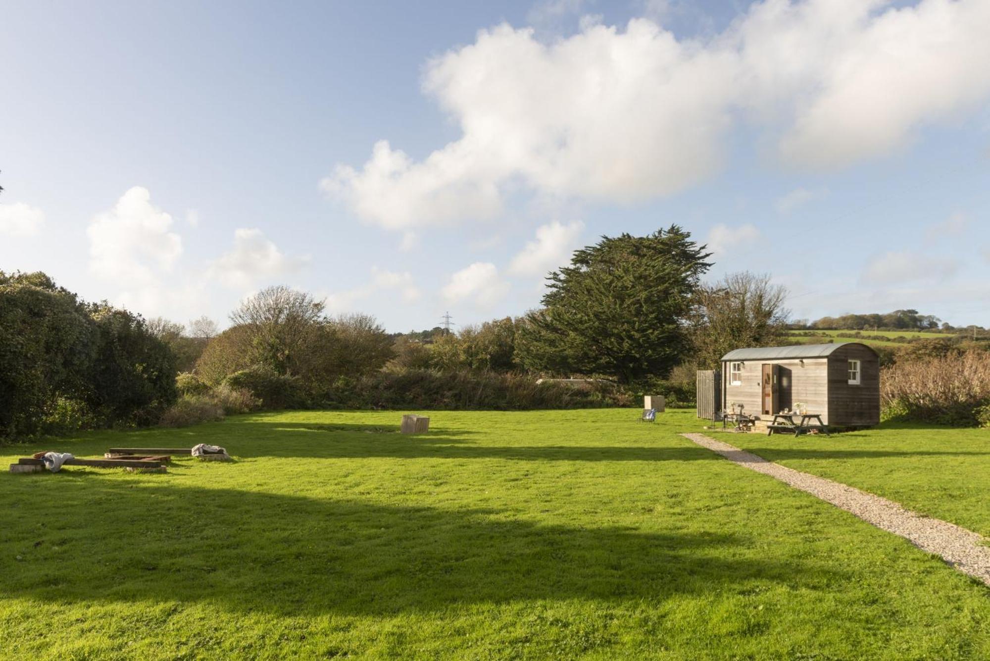 Holiday home Nori's Nest, Shepherds Hut, Croft Hooper *
