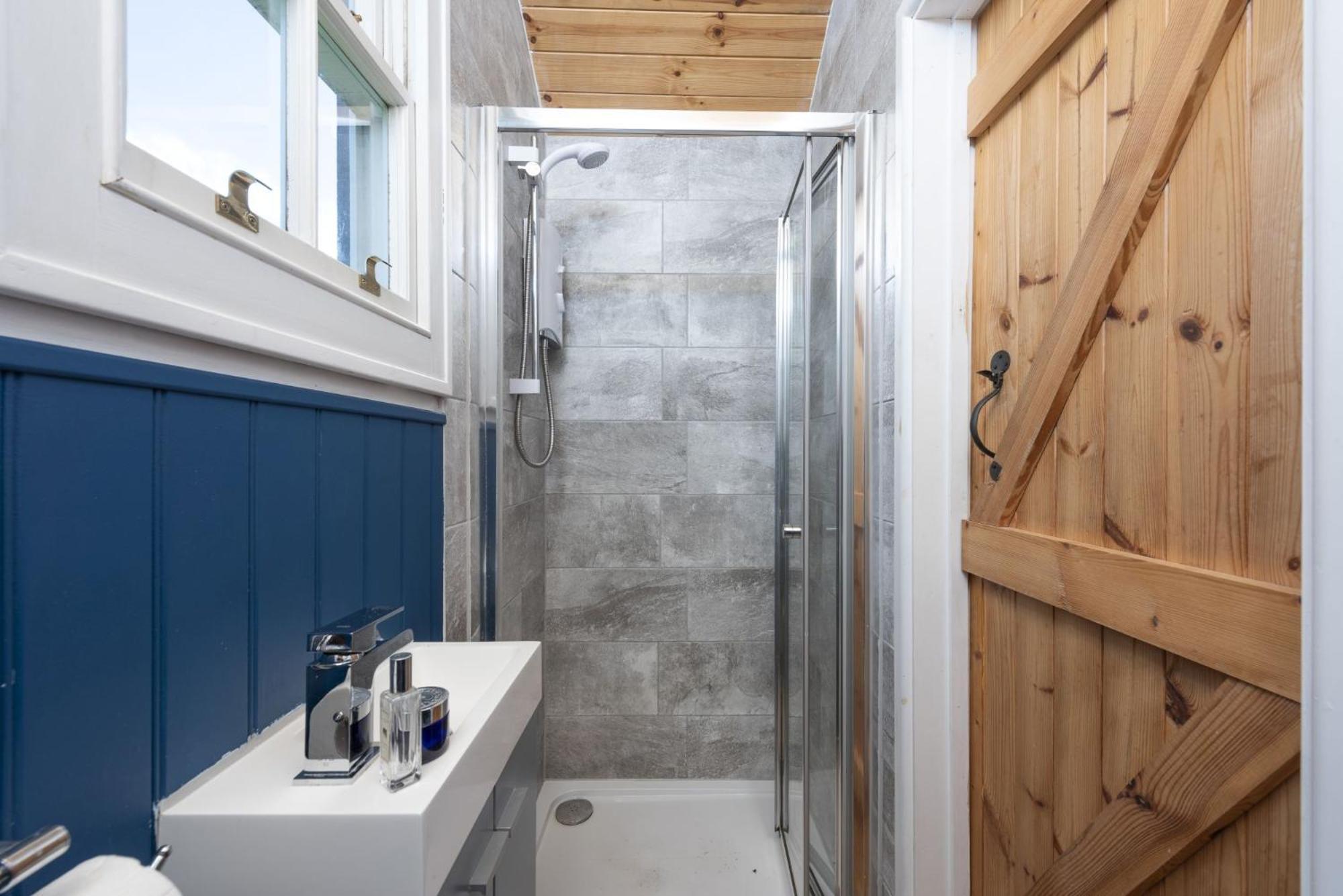 Nori's Nest, Shepherds Hut, Croft Hooper *