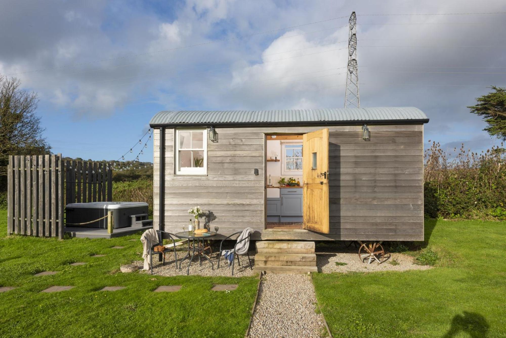 Nori's Nest, Shepherds Hut, Croft Hooper Ludgvan