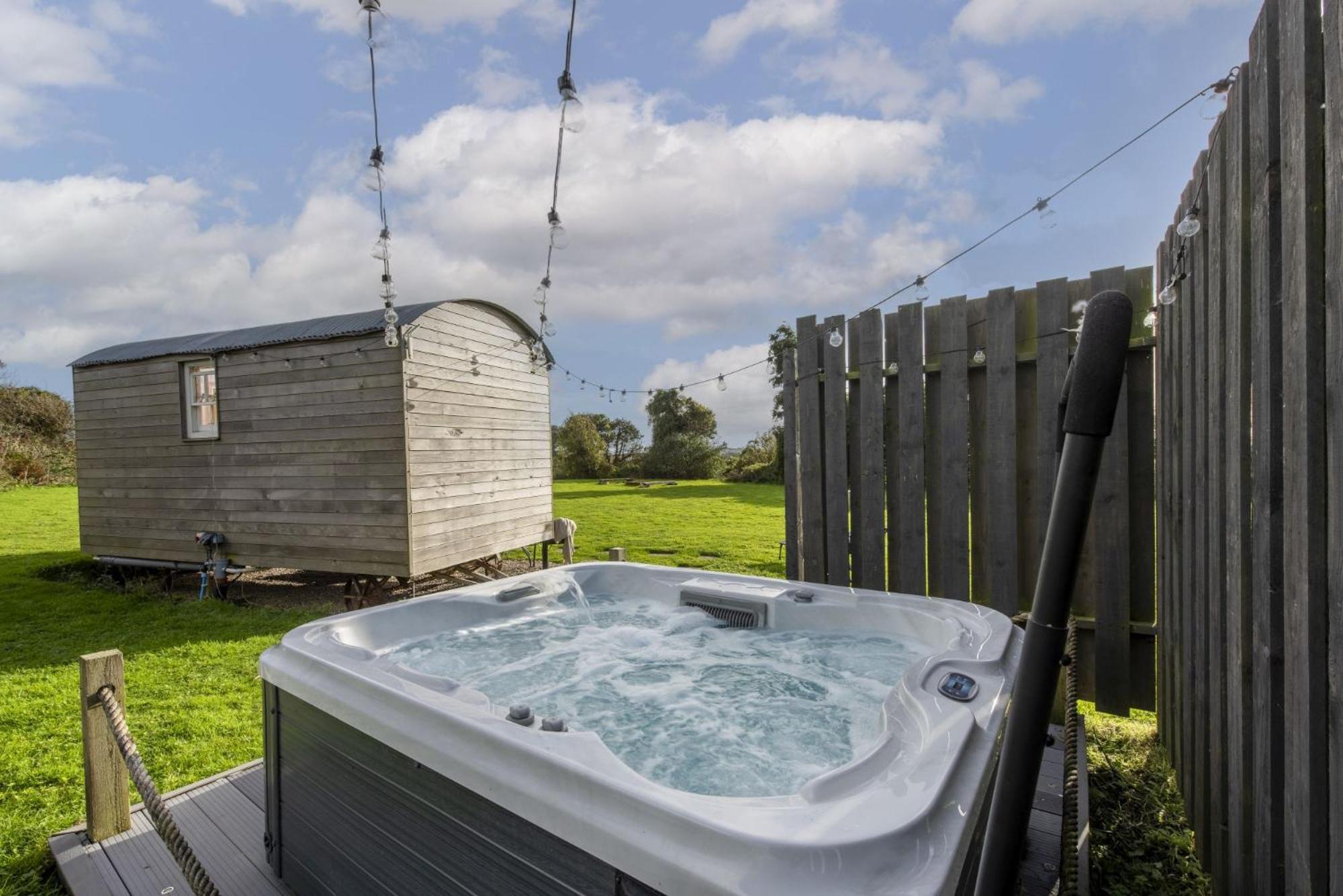 Nori's Nest, Shepherds Hut, Croft Hooper